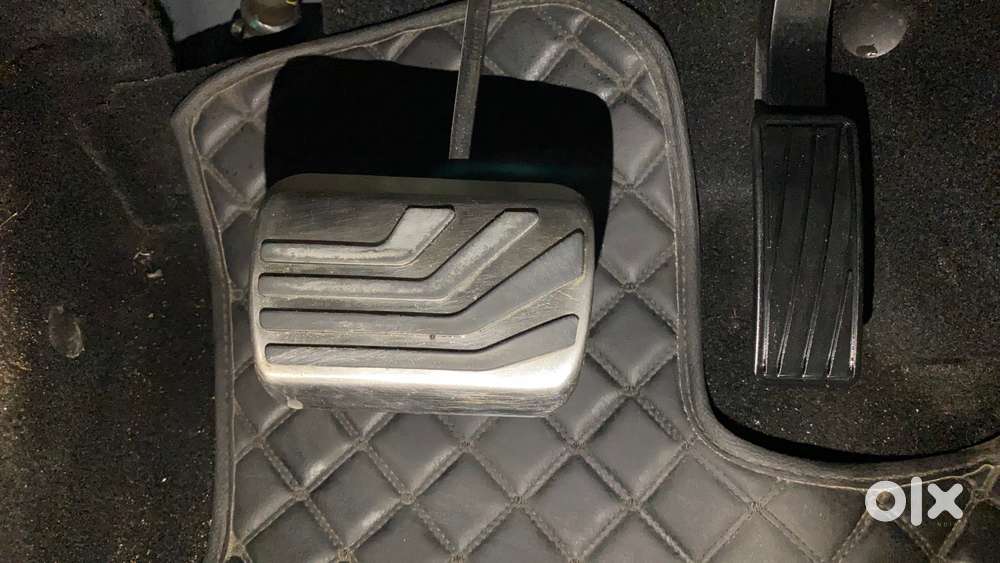 Mahindra Xuv700 2.0 Ax 7 Petrol At Luxury Pack Str, 2022, Petrol