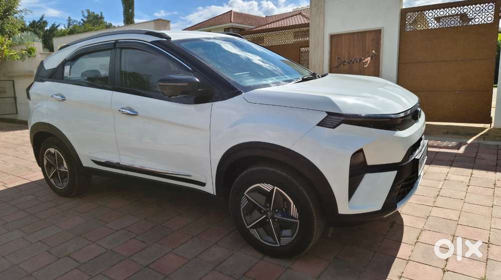 Tata Nexon Creative Plus S 1.2 Revotron Petrol 6 Mt, 2024, Cng & Hyb..