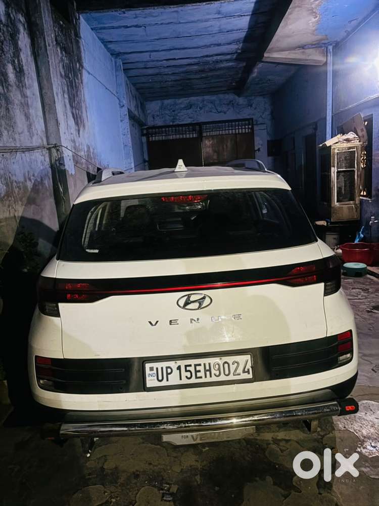 Hyundai Venue Petrol 2024 Best Condition
