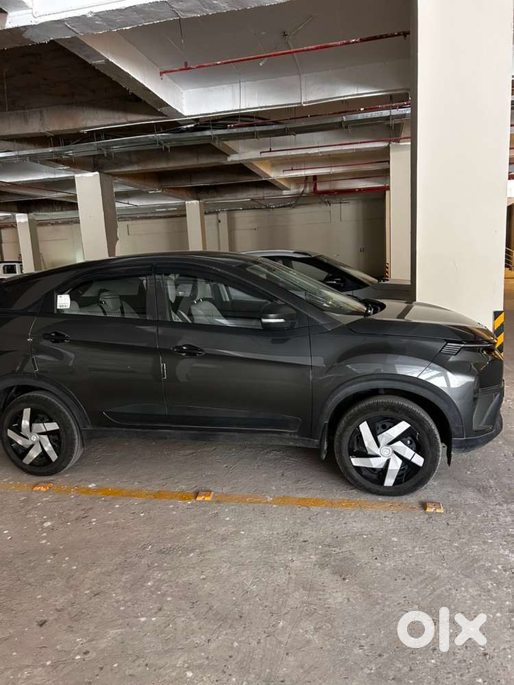 Tata Nexon Smart Cng 2025
