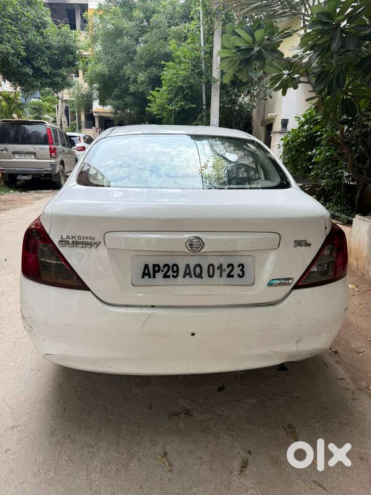 Nissan Sunny Diesel 2013