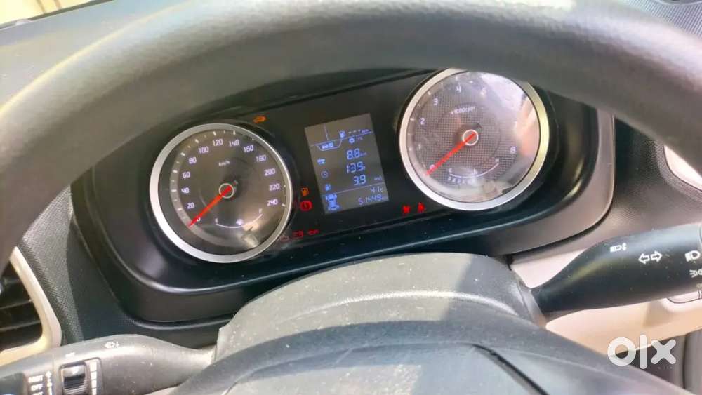 Hyundai Venue 2022 Petrol 51000 Km Driven