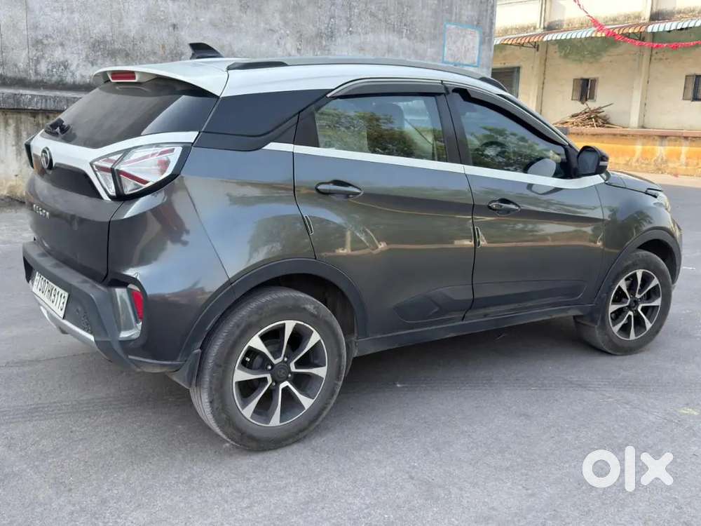 Nexon Xz Plus Sunroof Excellent Condition
