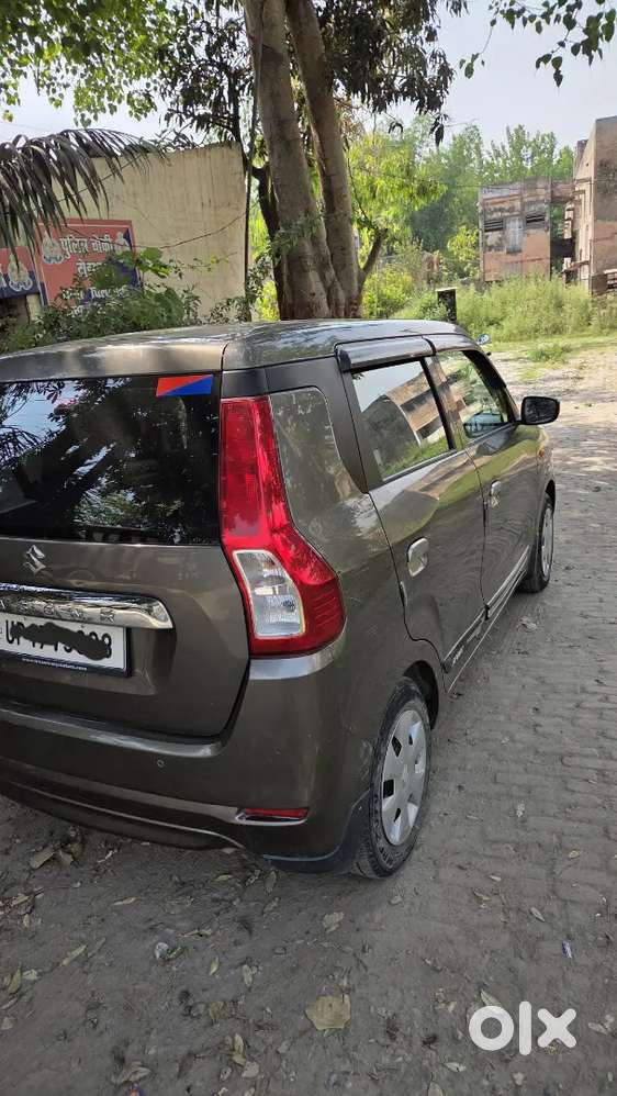 अच्छी है फर्स्ट ओनर है गुड कंडीशन