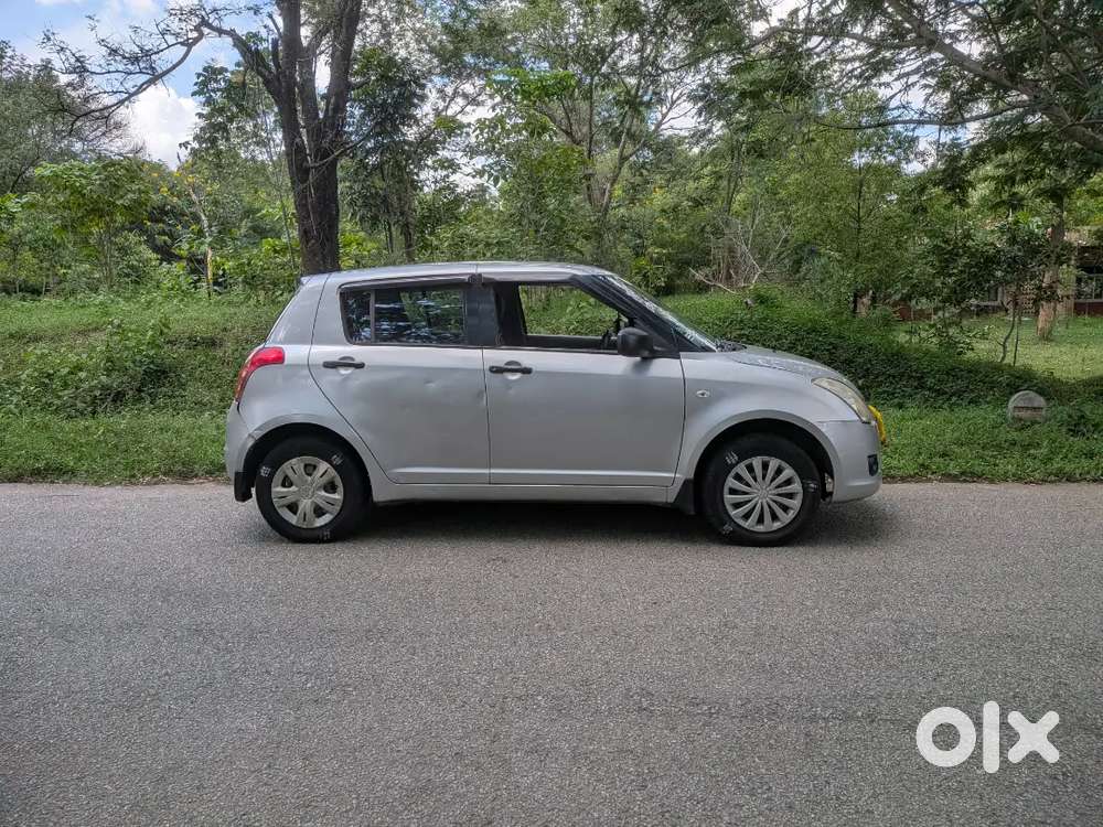 Maruti Suzuki Swift 2010 Petrol Manual