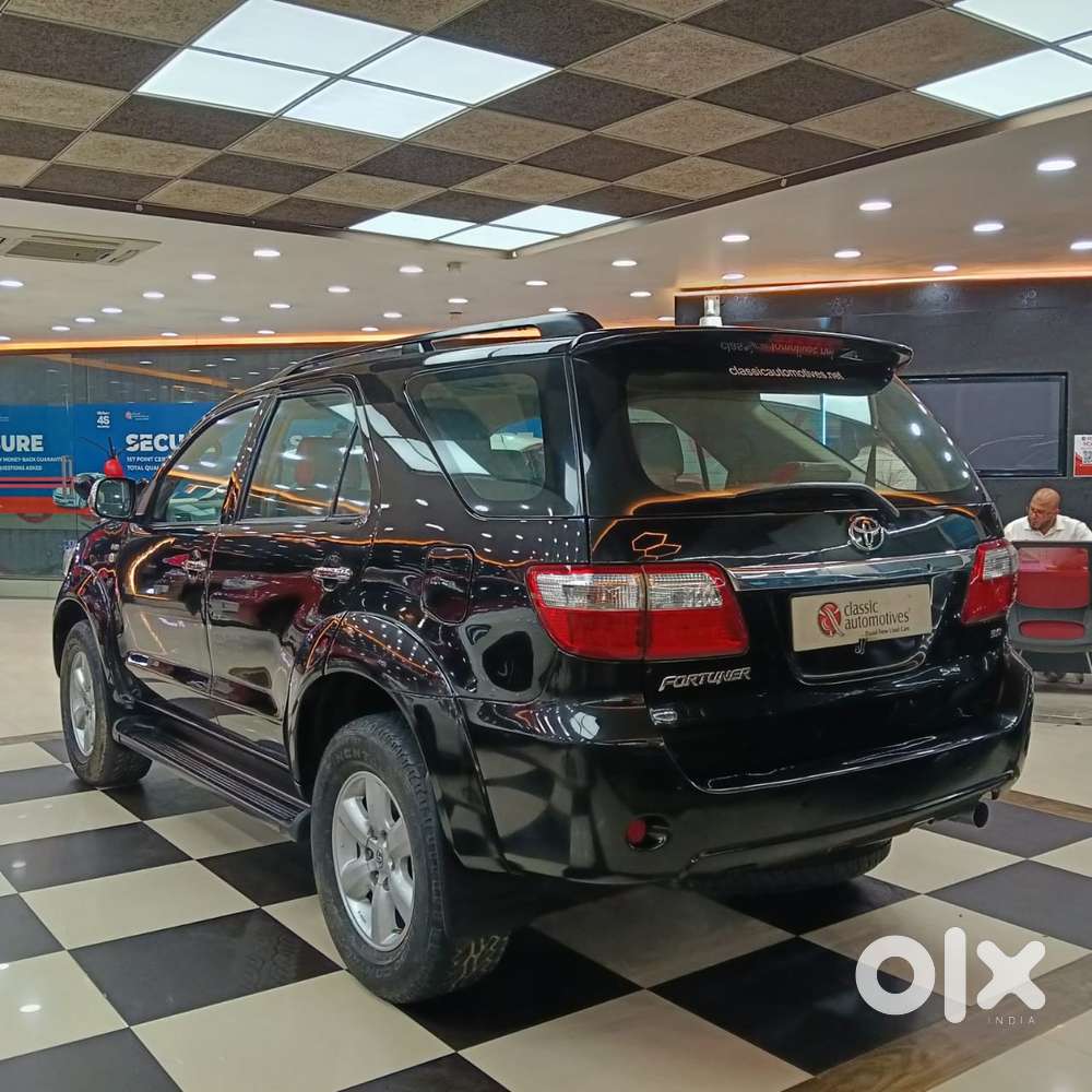 Toyota Fortuner [ ] 3.0 4X4 MT, 2010, Diesel