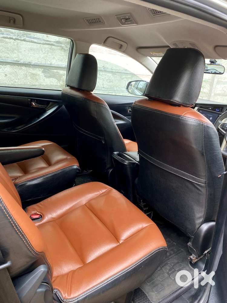 Toyota Innova Crysta 2.4 G Mt, 2023, Diesel