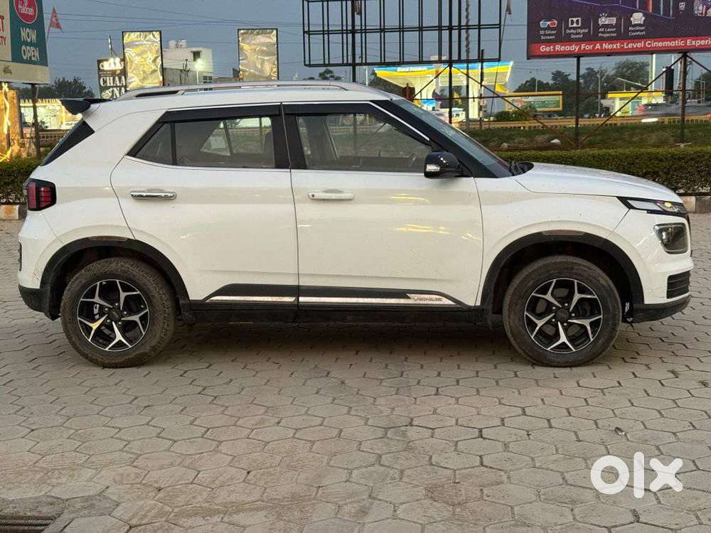 Hyundai Venue 1.2 S Plus, 2022, Petrol
