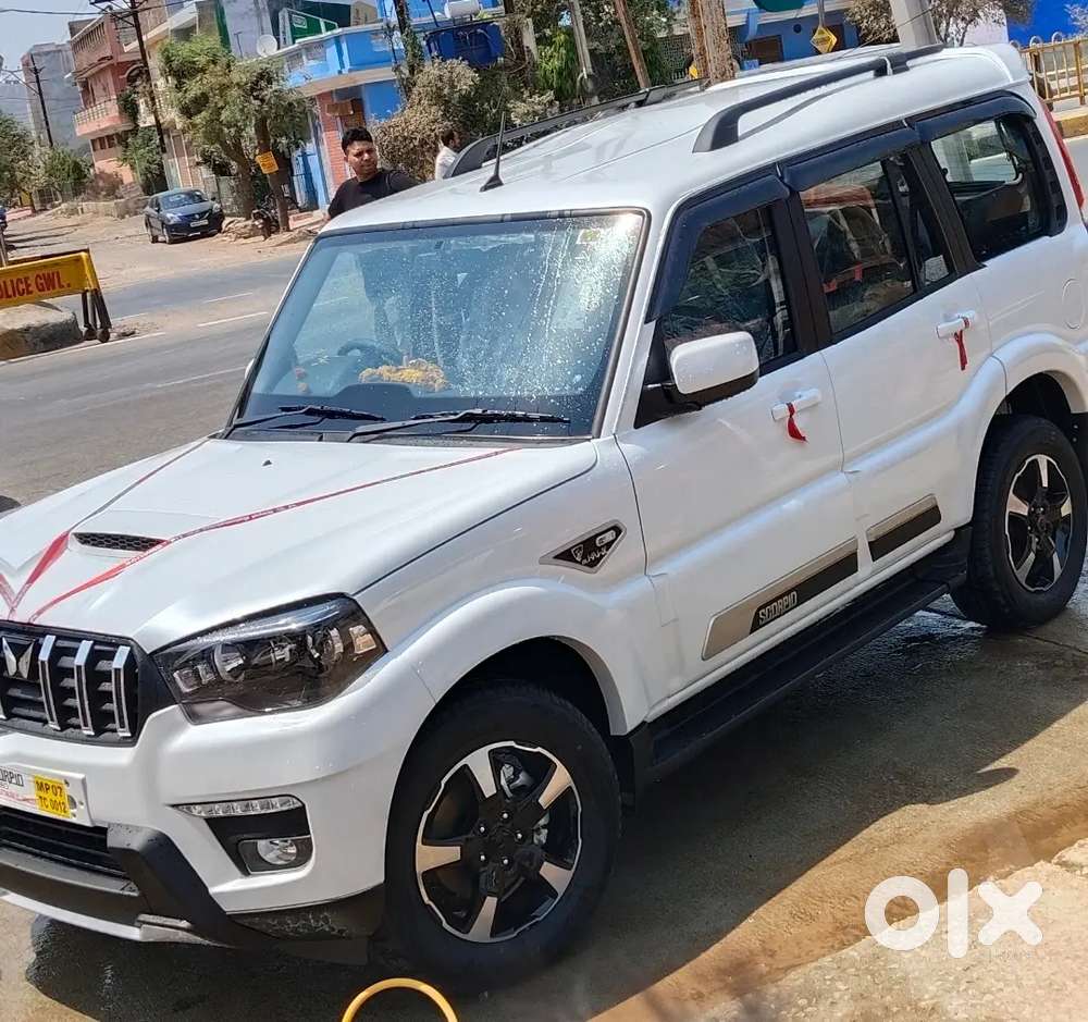 Mahindra Scorpio Classic 2025 Diesel 13000 Km Driven