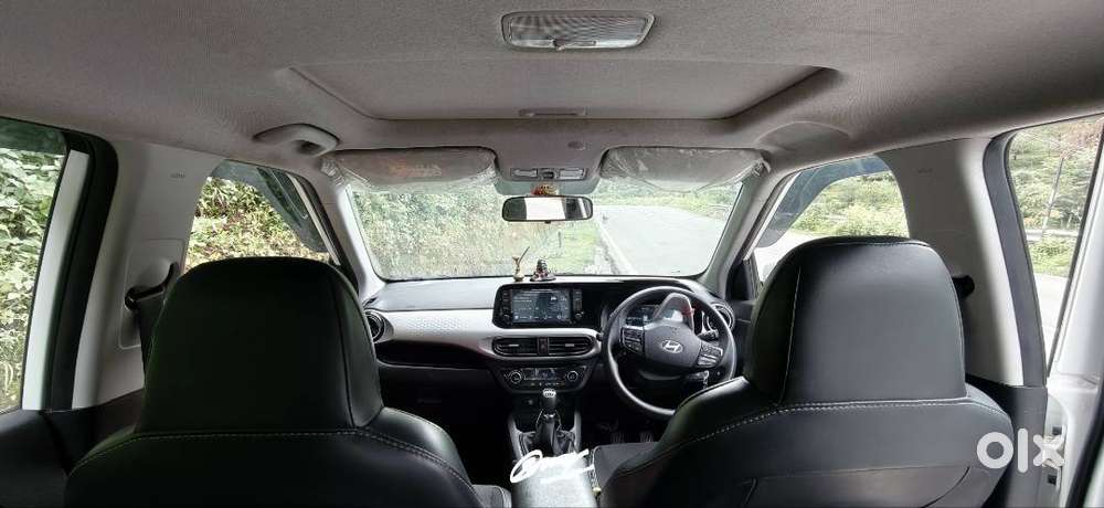 White Color With Sunroof