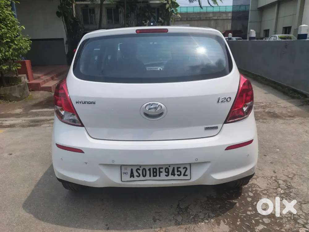 Hyundai I20 201349536 Petrol 49563 Km Driven