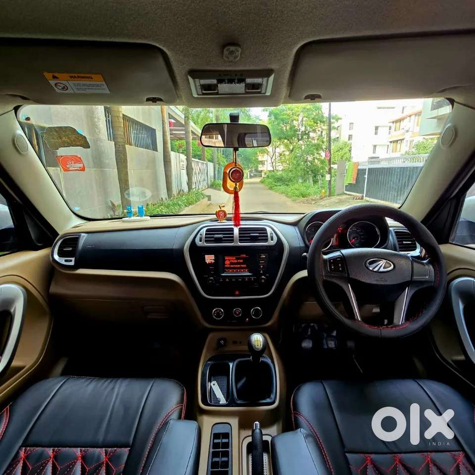 Mahindra Tuv 300 Mhawk100 T8 Dual Tone, 2017, Diesel