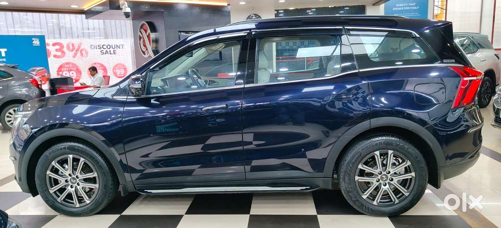 Mahindra Xuv700 2.0 Ax 7 Petrol At Str, 2023, Petrol