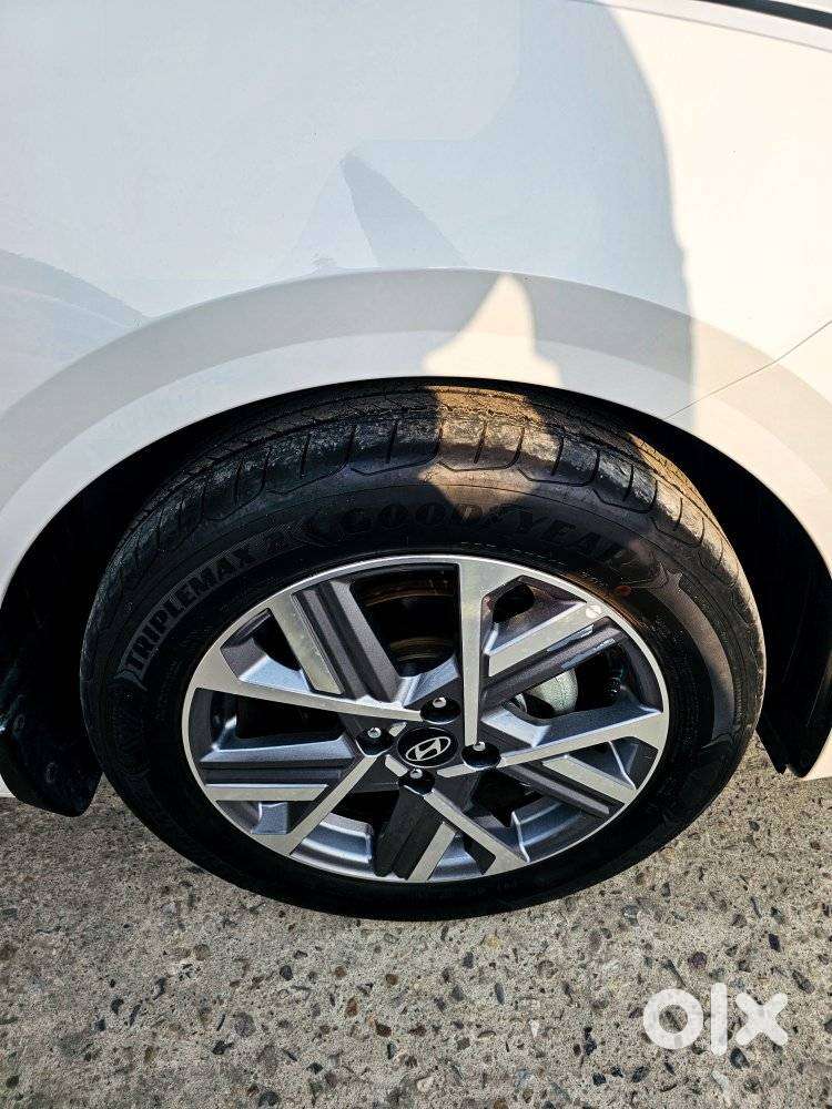Hyundai Verna 1.5 Sx (o) Vtvt Ivt, 2023, Petrol