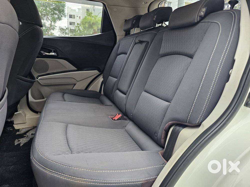 Mahindra Xuv300 W8, 2020, Petrol
