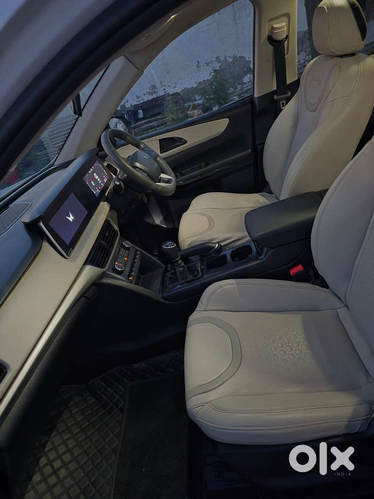 Mahindra Xuv700 2.2 Ax 5 Diesel Mt 7 Str, 2023, Diesel