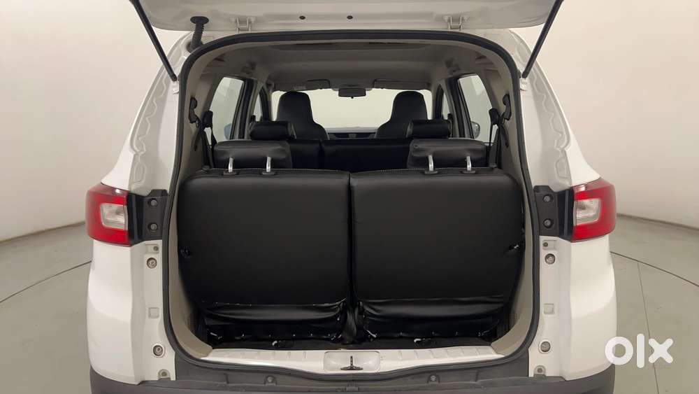 Renault Triber Rxt, 2022, Petrol