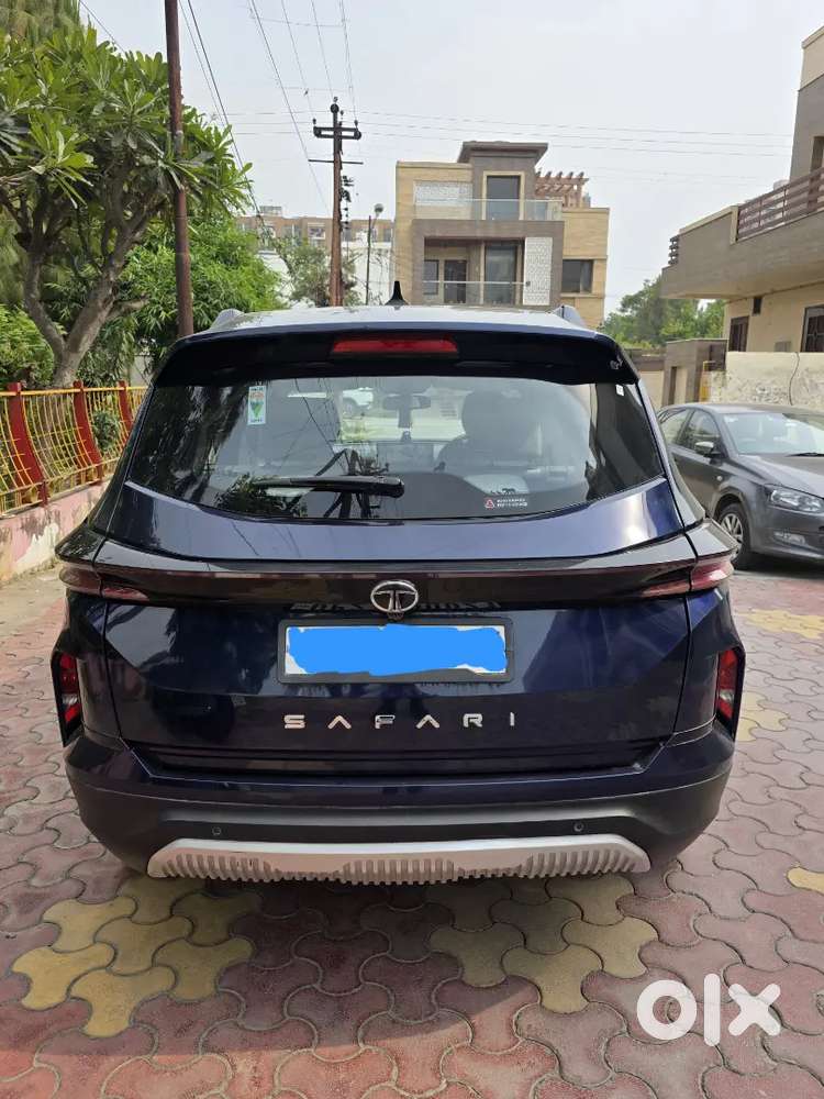 Urgent Sell!!!tata Safari Top Model Manual 2024 25000 Kms. @ 2400000