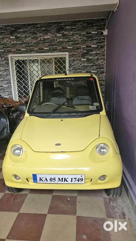 Mahindra REVAi AC 2011