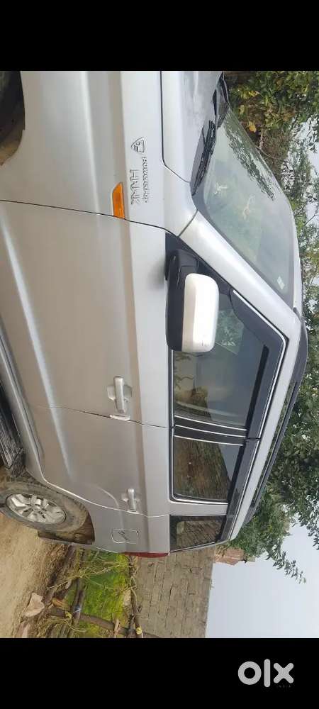 Mahindra Tuv 300 T8