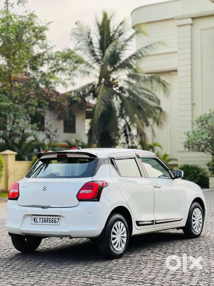 Maruti Suzuki Swift Vxi + Manual, 2020, Petrol