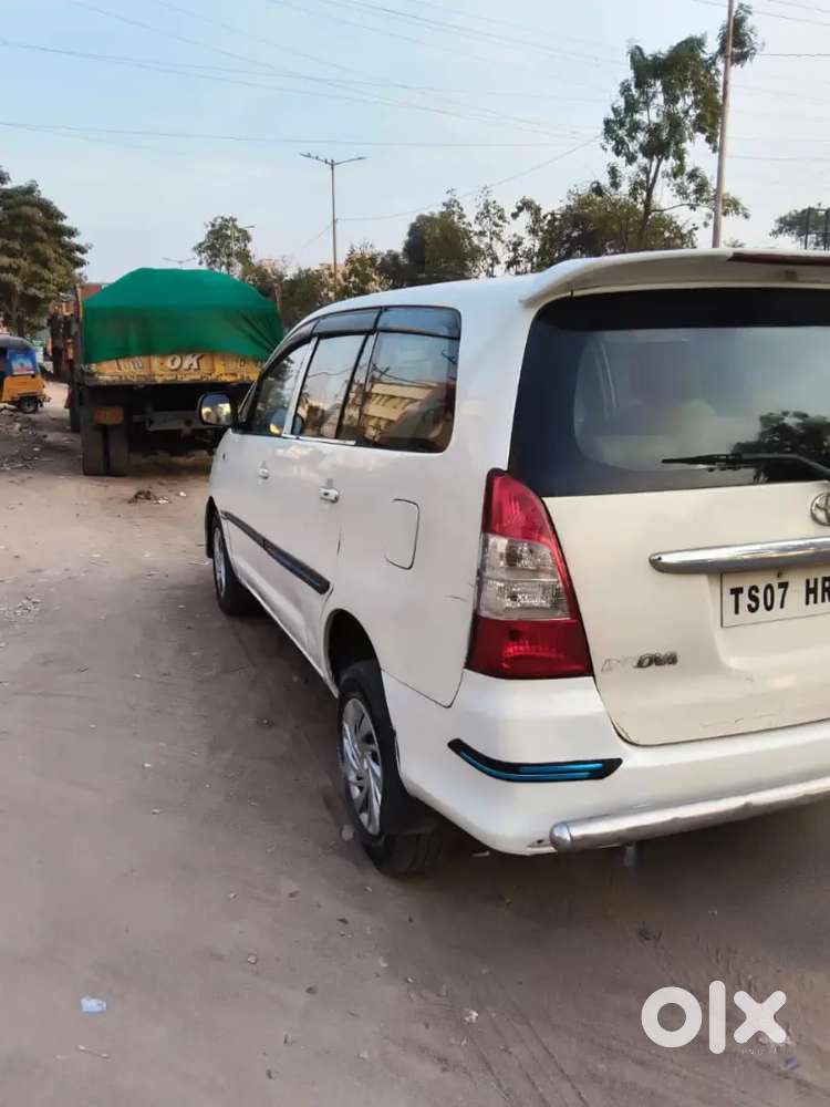Toyota Innova 2007 Diesel 300000 Km Driven