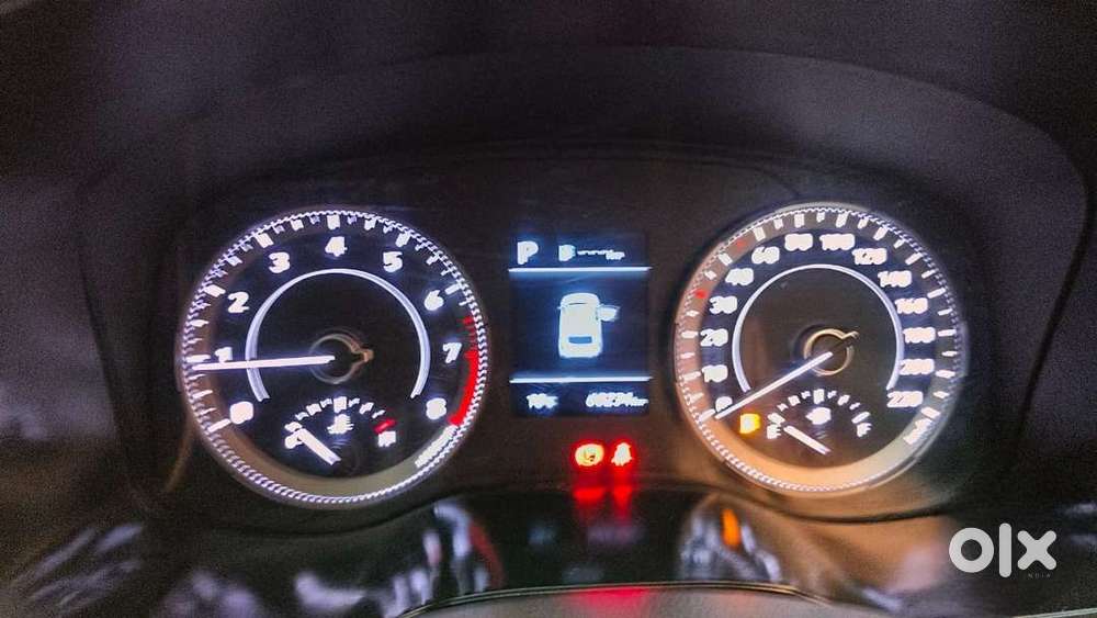 Hyundai Venue Sx(o) 1.0 Turbo Dct Knight Edition Dual Tone, 2020, Pe..