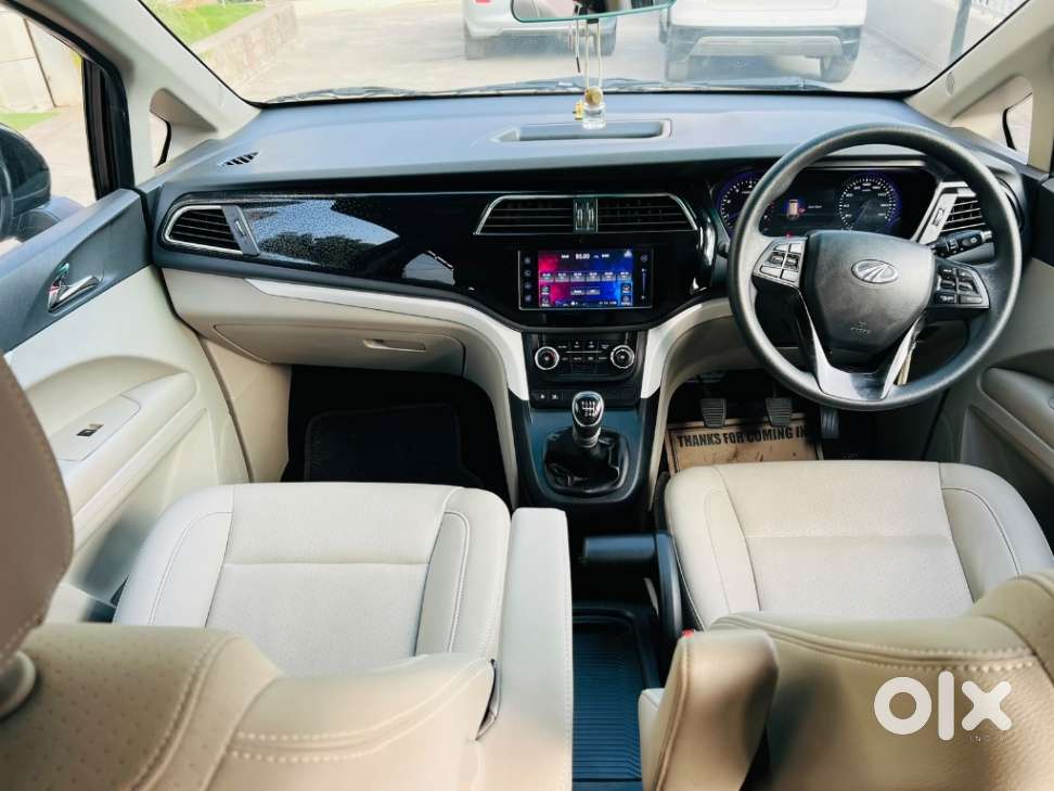 Mahindra Marazzo M8, 2019, Diesel