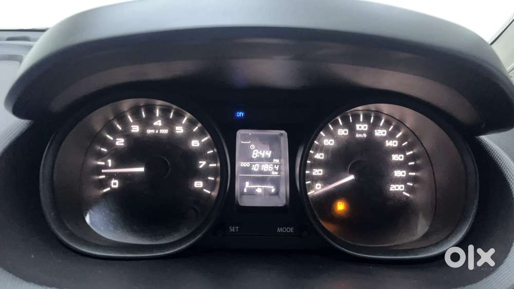 Tata Tiago 1.2 Revotron Xm, 2016, Petrol