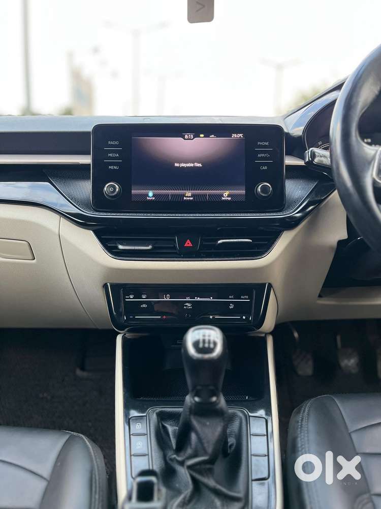 Skoda Slavia 1.0 Ambition Tsi, 2022, Petrol