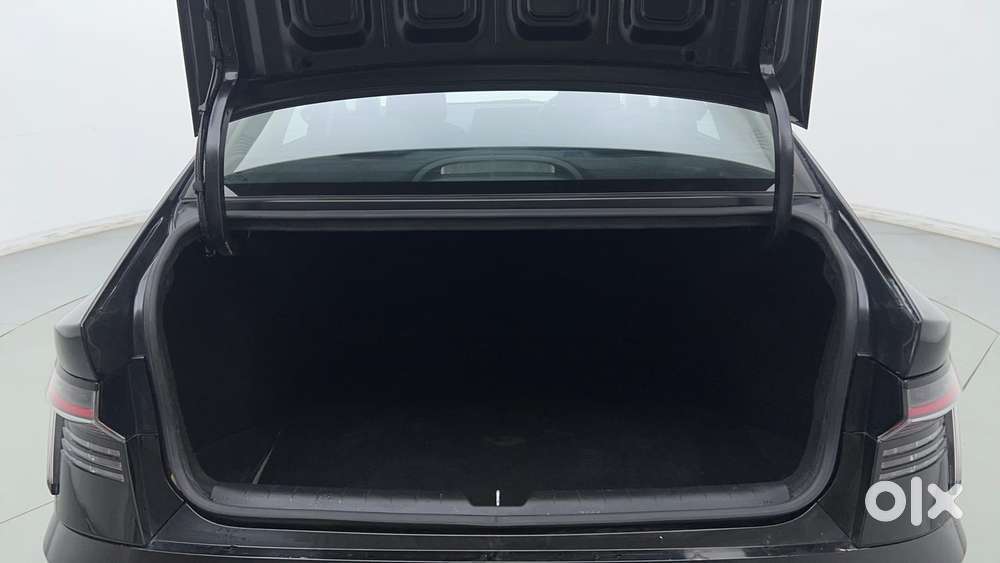 Hyundai Verna 1.5 Sx Turbo Petrol Dct, 2023, Petrol