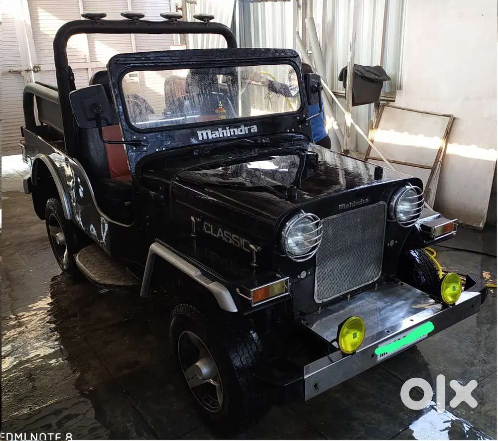 Vintage Mahindra Jeep Cj500di