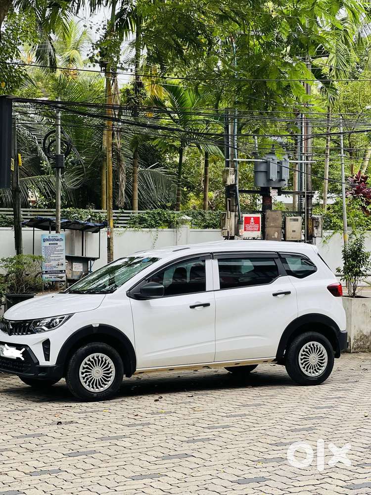 Renault Triber Authentic-petrol-manual, 2026
