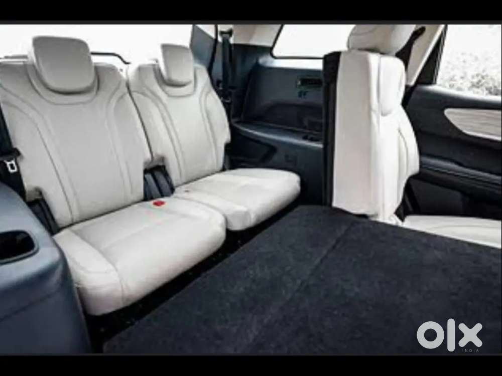 Mahindra Xuv700 2.0 Petrol 2024