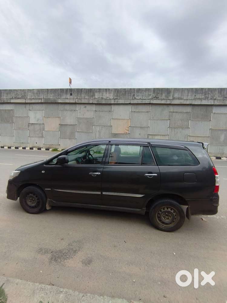 Toyota Innova 2.5 G (diesel) 8 Seater, 2010, Diesel