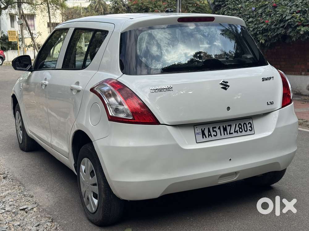 Maruti Suzuki Swift Lxi Optional-o, 2011, Petrol
