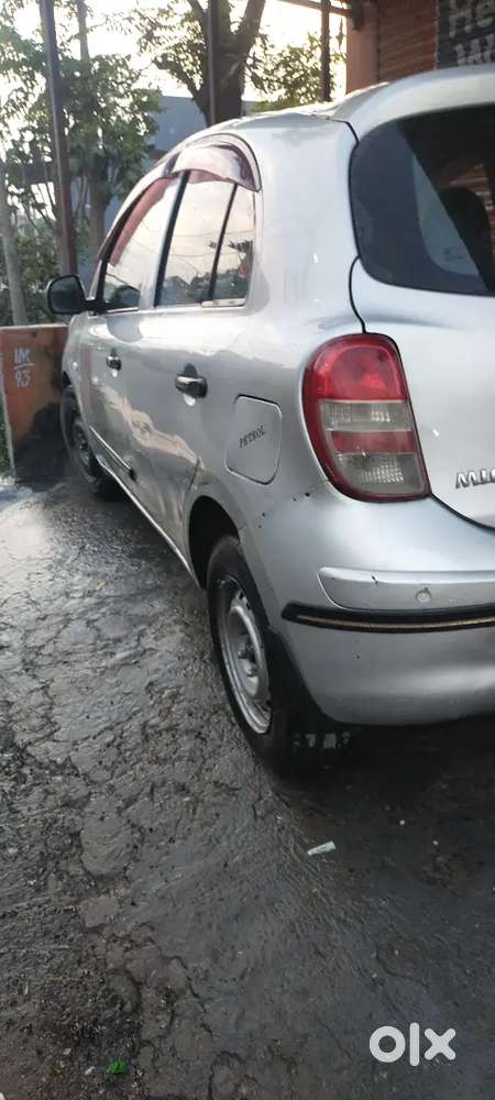 Nissan Micra 2011 Petrol 100000 Km Driven