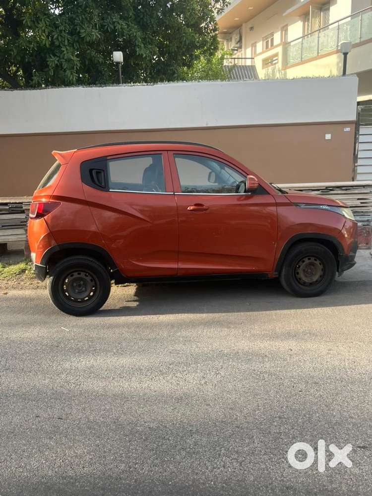 Mahindra Kuv 100