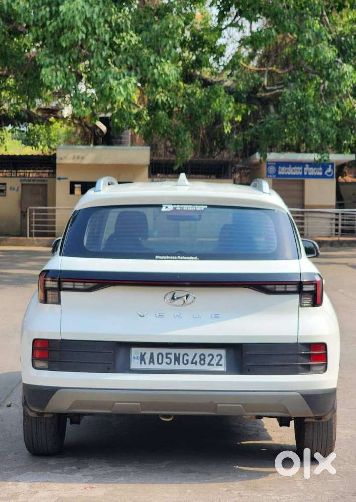 Hyundai Venue 1.2 S (o), 2023, Petrol
