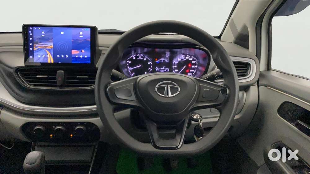 Tata Altroz 1.2 Xe, 2020, Petrol