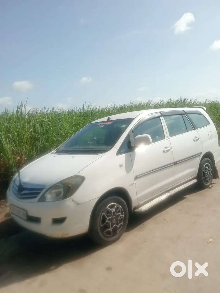Toyota Innova Hycross 2019