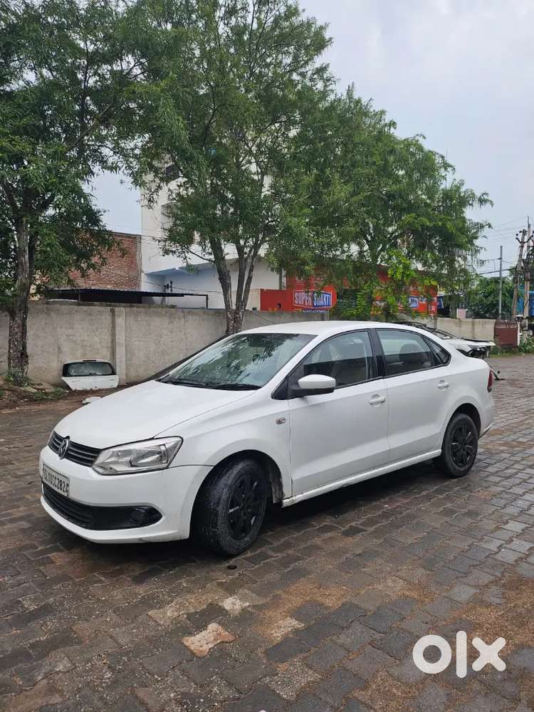 Volkswagen Vento 2013 Petrol 90000 Km Driven