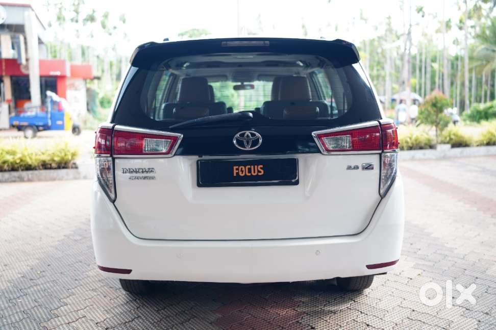 Toyota Innova Crysta 2.8z Automatic, 2017, Diesel