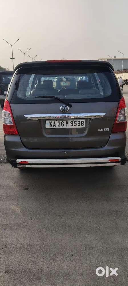 Toyota Innova 2012