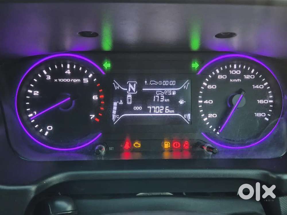 Mahindra Marazzo 2023 Diesel 77027 Km Driven