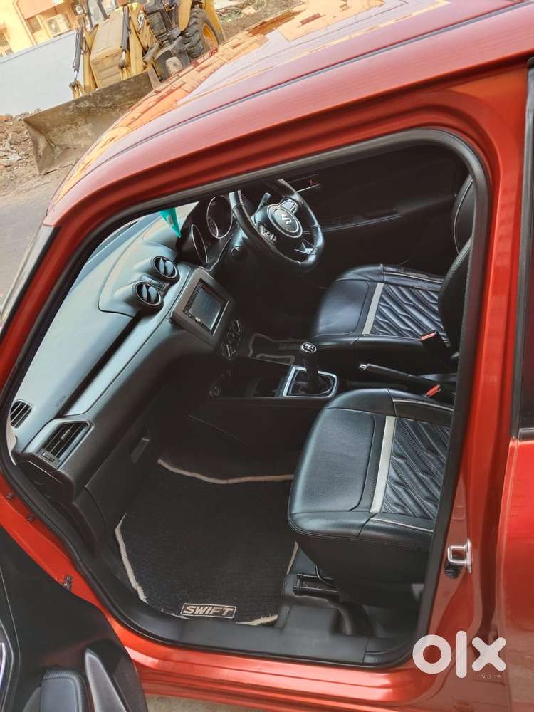 Maruti Suzuki Swift Vxi + Manual, 2019, Petrol