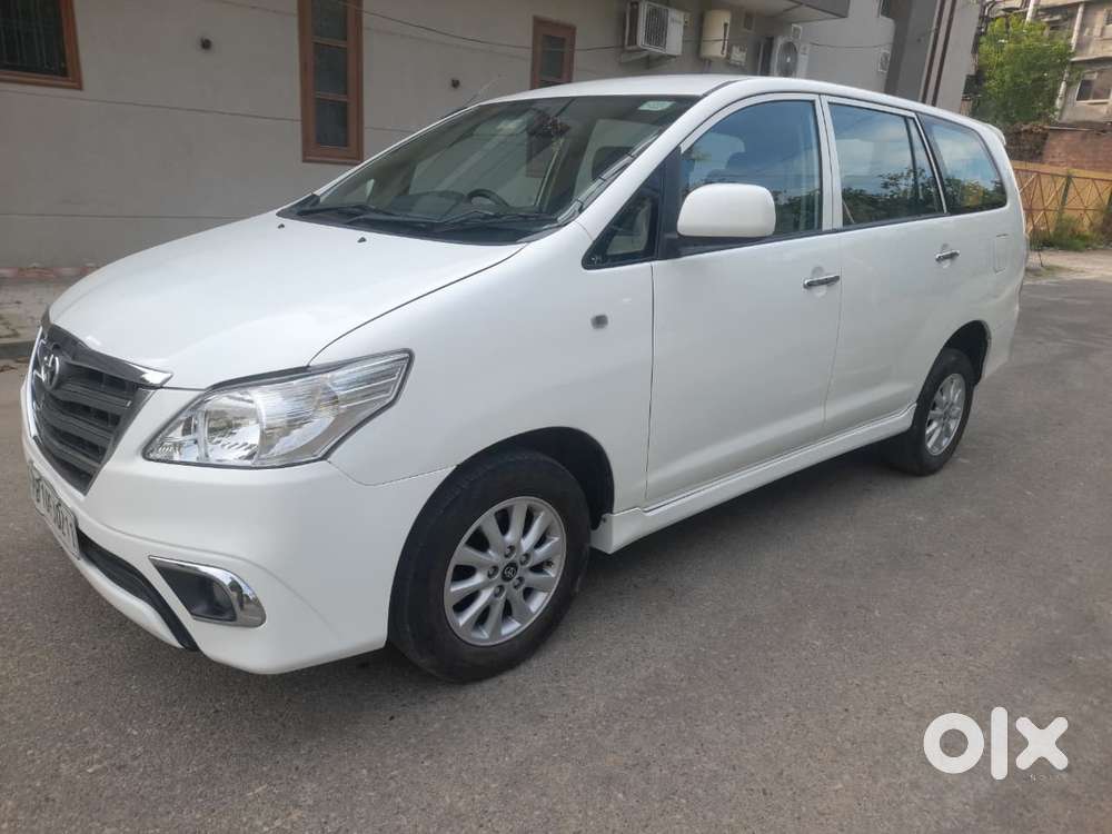 Toyota Innova 2.5 Gx 8 Seater Limited Edition, 2015, Diesel