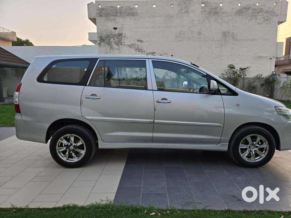 Toyota Innova Diesel 2012