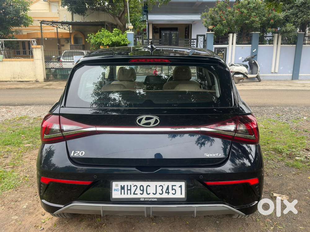 Hyundai I20 Sportz Ivt 2025  Sunroof  16,757 Km