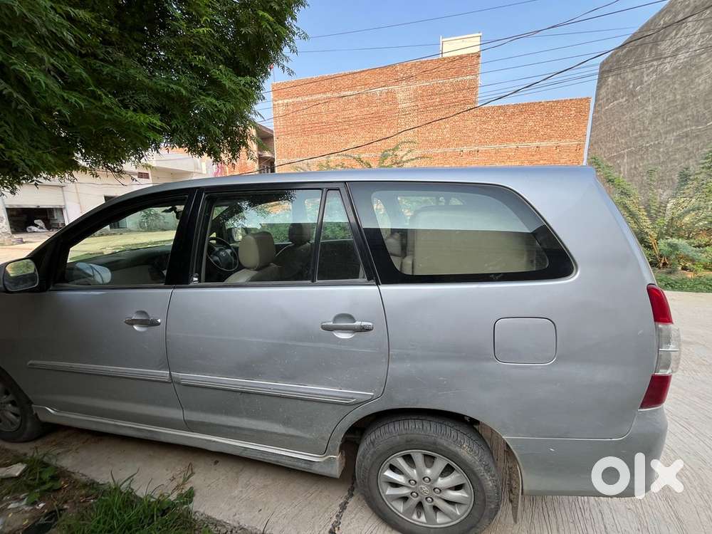 Toyota Innova Diesel 2012